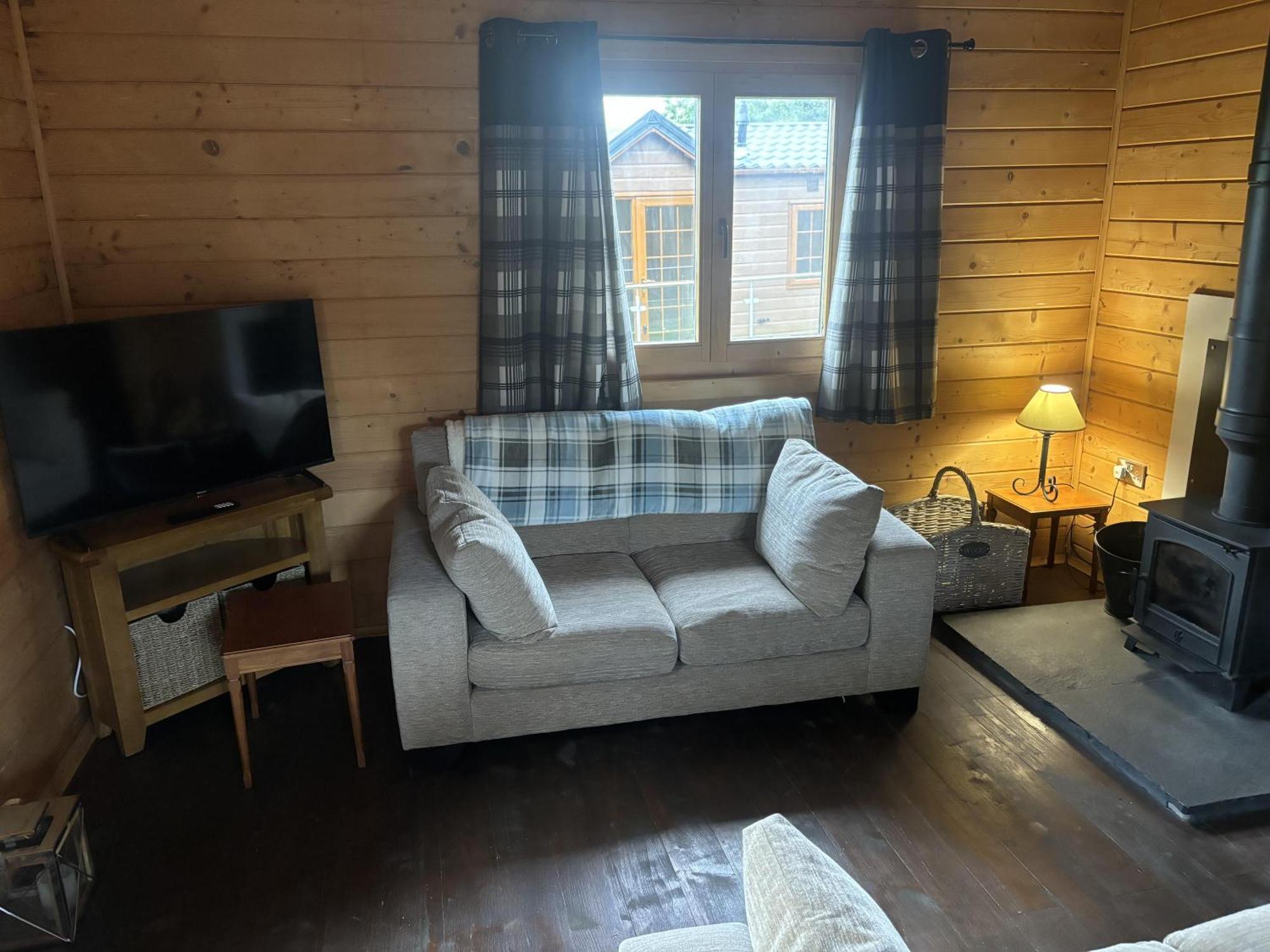 Rustic Lodge Retreat At Riverview Holiday Park Newcastleton 외부 사진