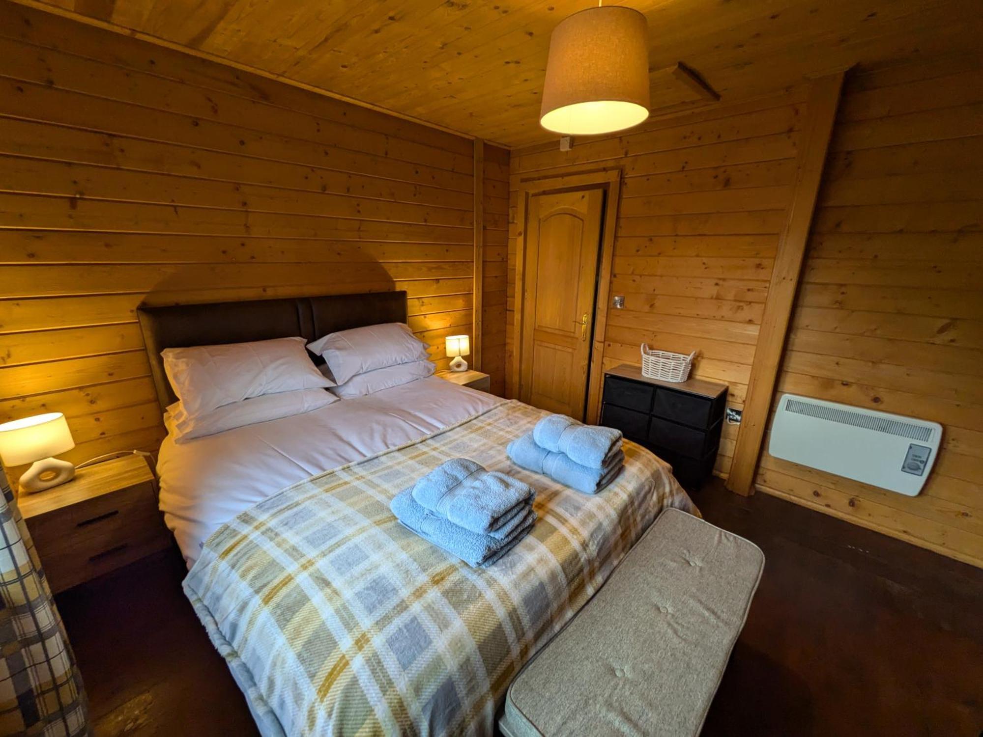 Rustic Lodge Retreat At Riverview Holiday Park Newcastleton 외부 사진