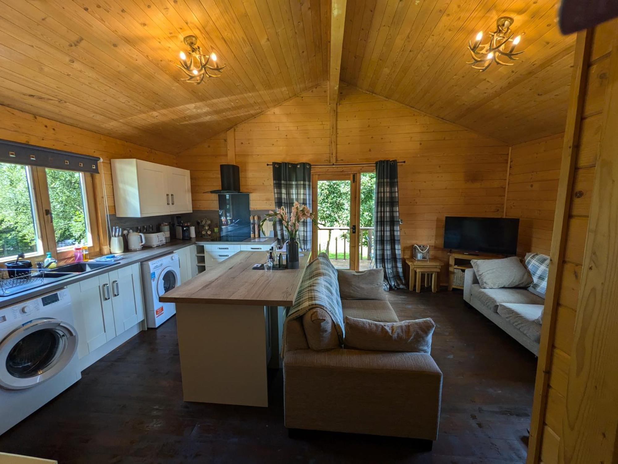 Rustic Lodge Retreat At Riverview Holiday Park Newcastleton 외부 사진